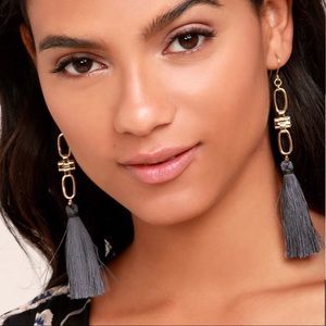 Vanessa mooney faith grey tassel, NWT